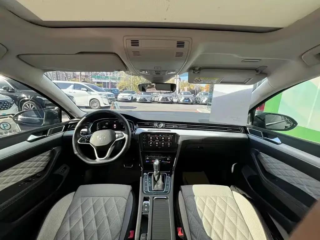 Volkswagen Magotan 2023 из CN, фото 8