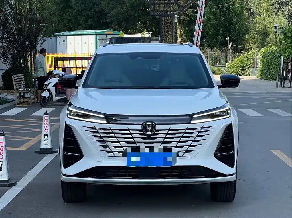 Changan CS75PLUS — фото 2