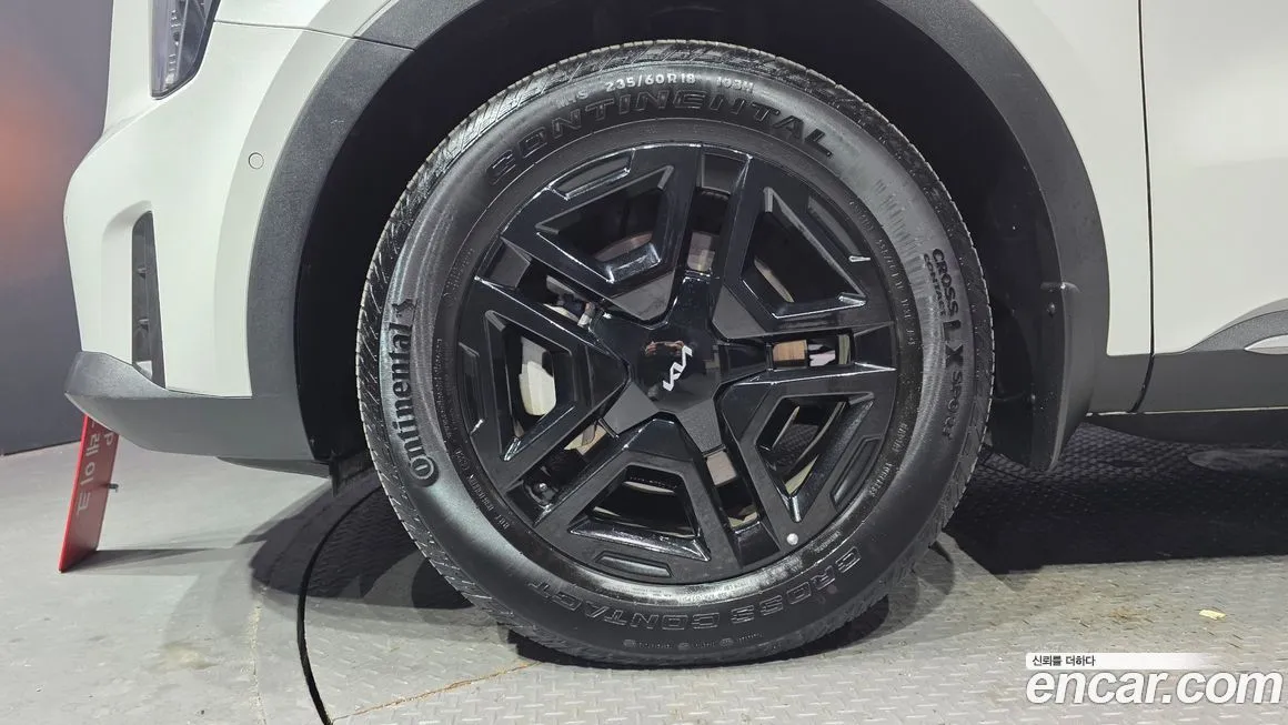 Kia Sorento — фото 5