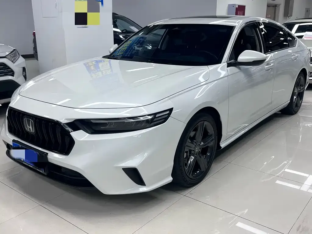 Honda Inspire 2023 из CN, фото 1