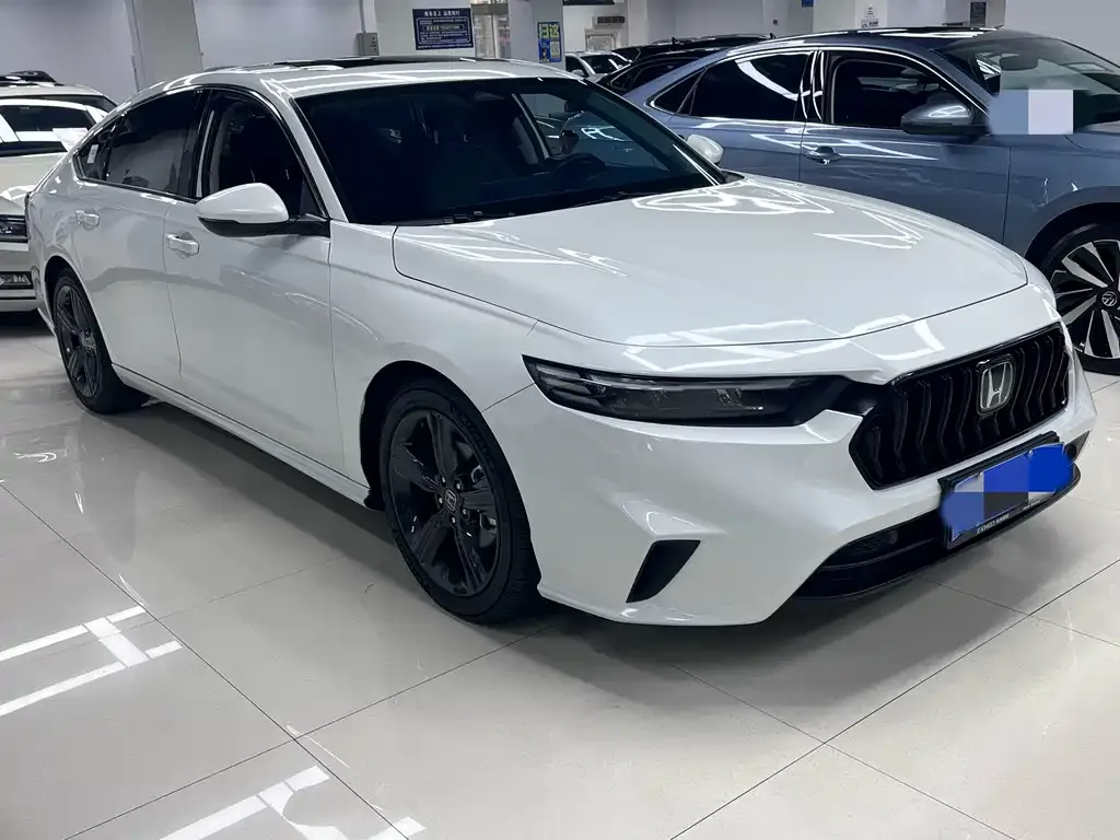 Honda Inspire 2023 из CN, фото 2