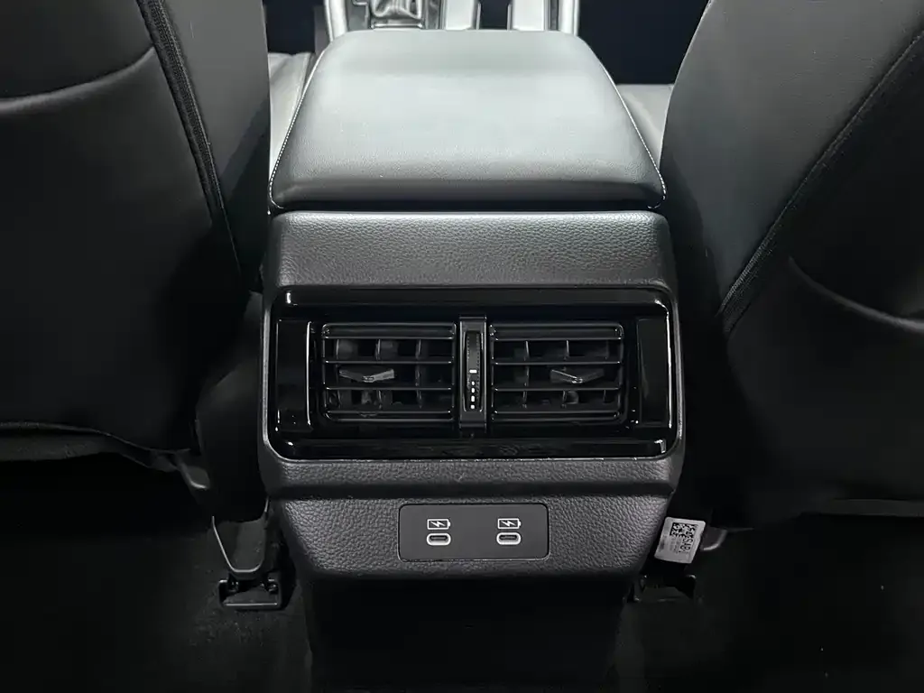 Honda Inspire 2023 из CN, фото 9