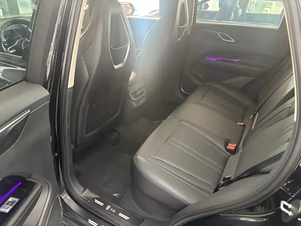 Hongqi HS3 PHEV 2024 из CN, фото 9