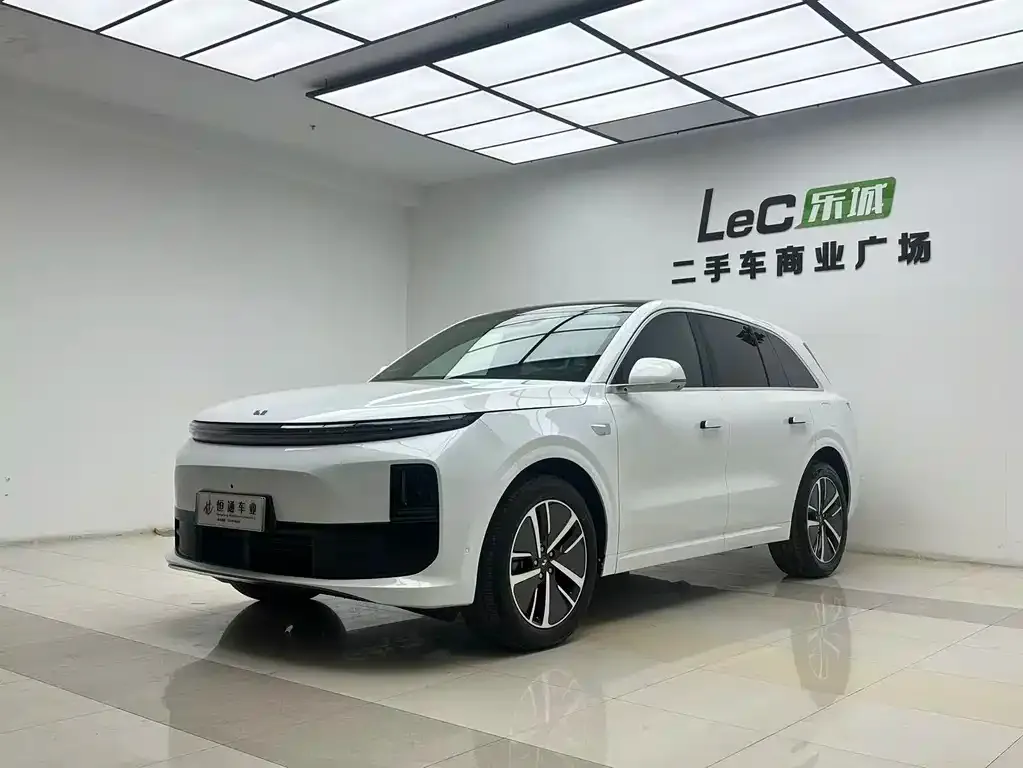 Li Auto L6