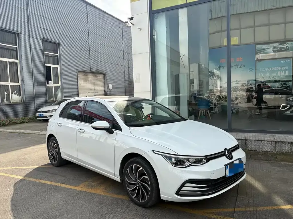 Volkswagen Golf 2022 из CN, фото 3