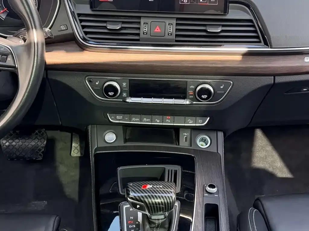 Audi Q5L 2021 из CN, фото 7