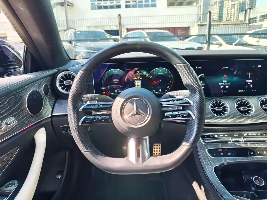 Mercedes-Benz E-Class (Import) — фото 10