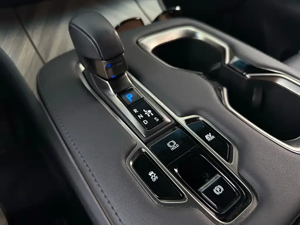 Lexus LM 2023 из CN, фото 9