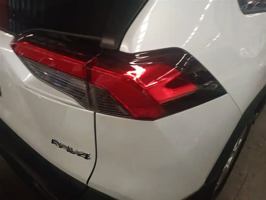 Toyota RAV4 2021 из CN, фото 8
