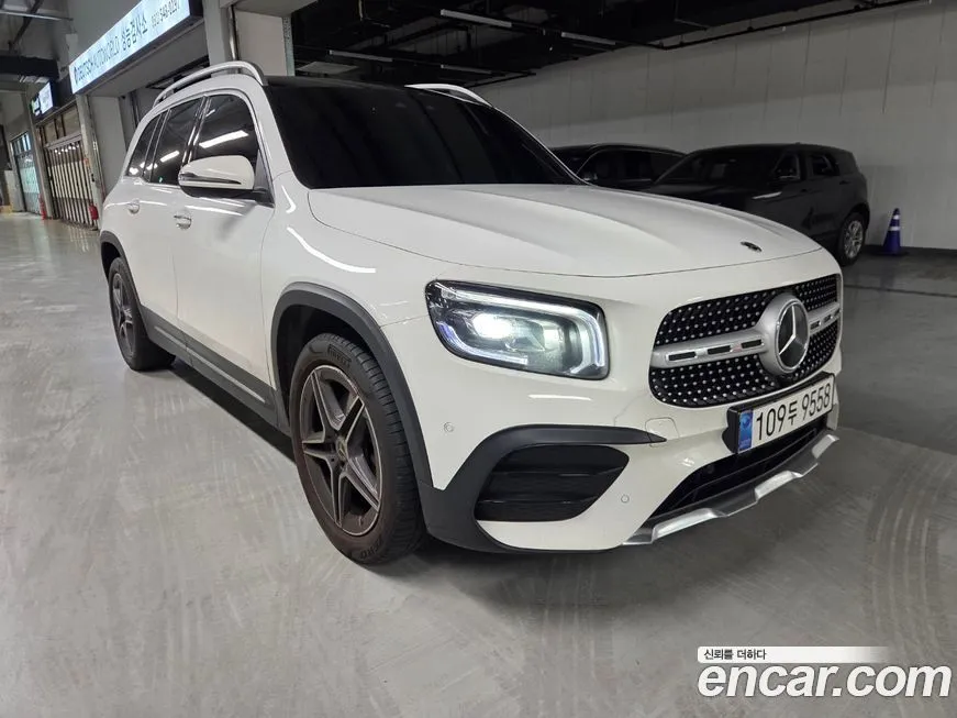 Mercedes-Benz GLB-Class — фото 1