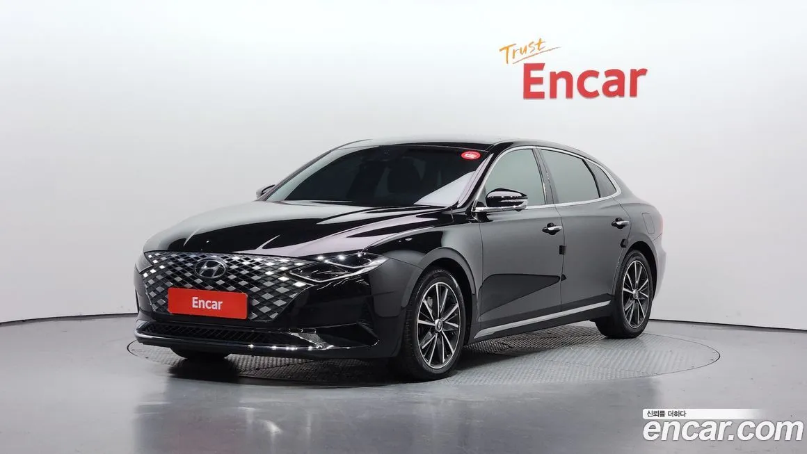 Hyundai Grandeur — фото 1