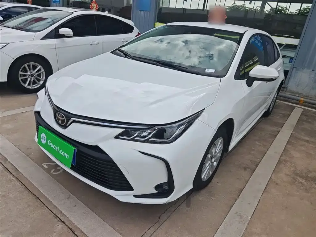 Toyota Corolla 2024 из CN, фото 1