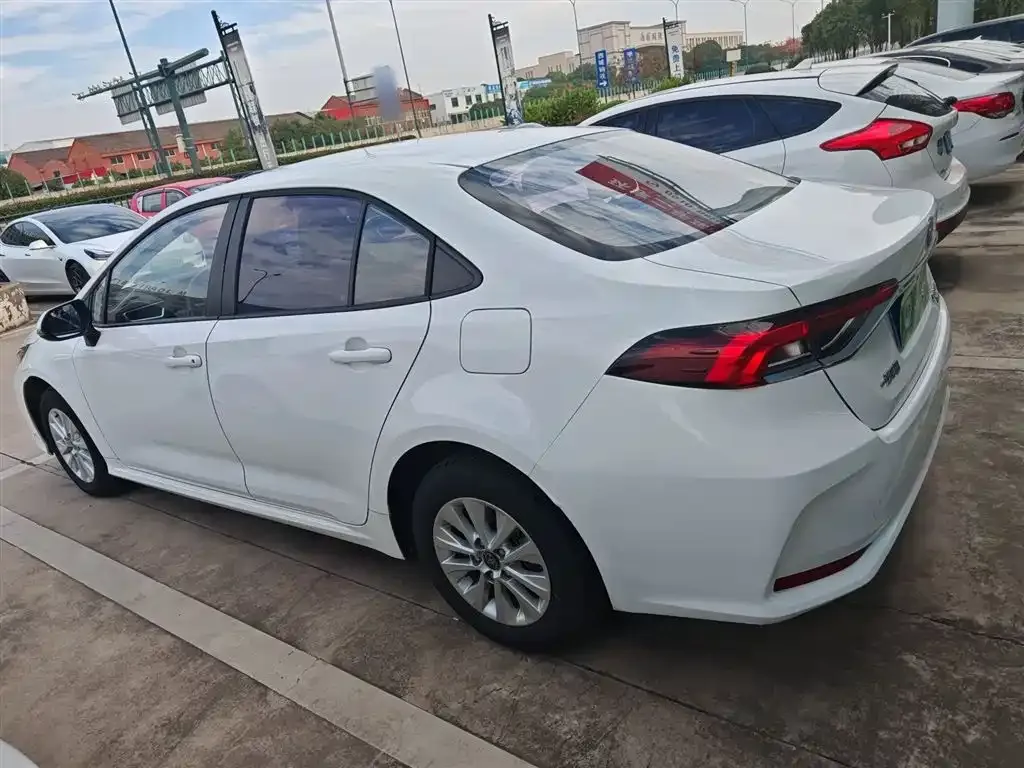 Toyota Corolla 2024 из CN, фото 5