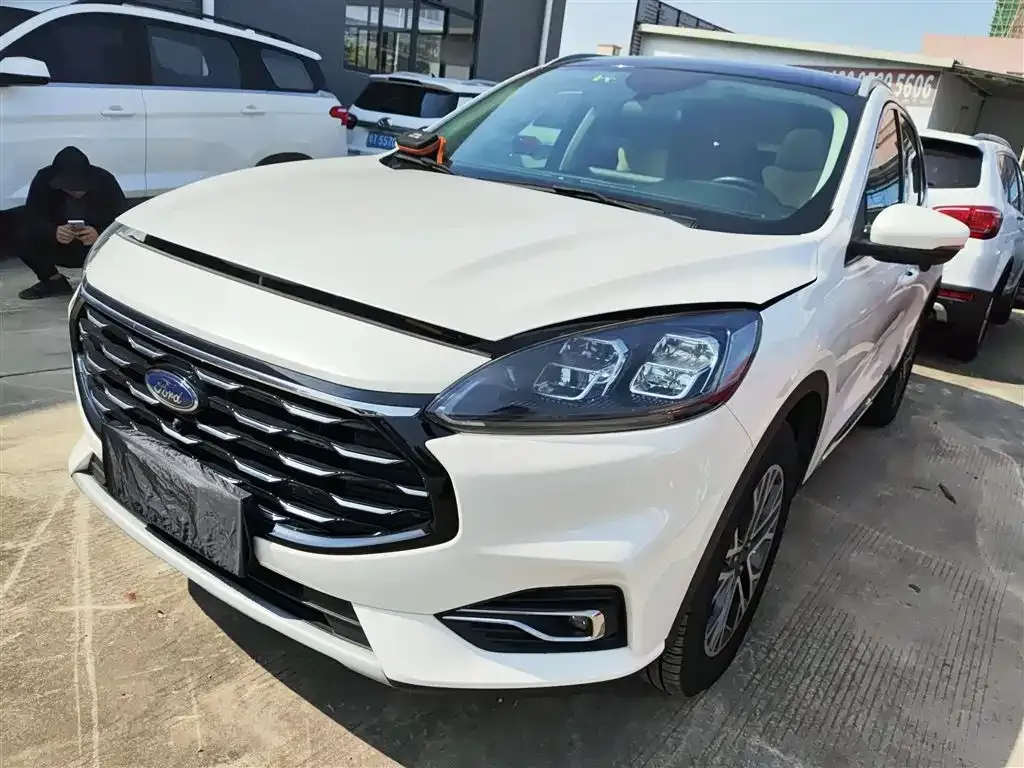 Ford Escape 2021 из CN, фото 2
