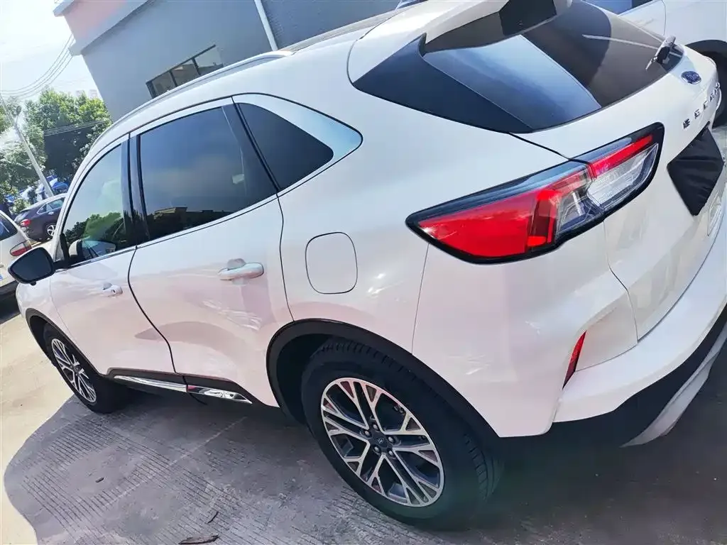 Ford Escape 2021 из CN, фото 5