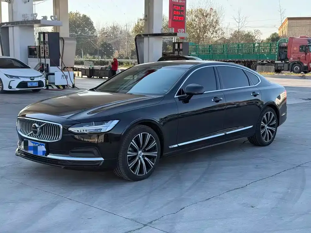 Volvo S90 2022 из CN, фото 1