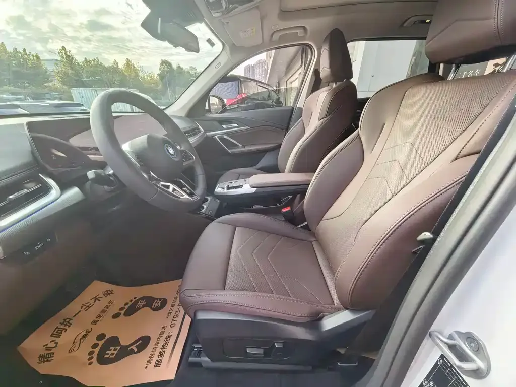 BMW iX1 2025 из CN, фото 9