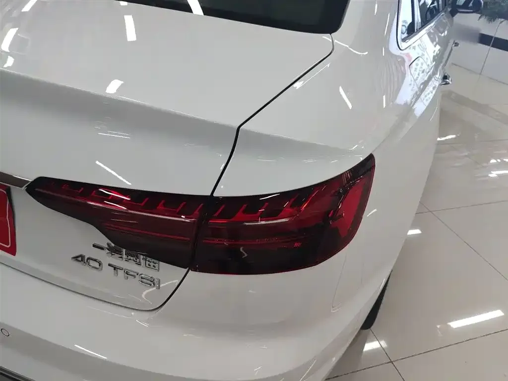 Audi A4L 2025 из CN, фото 8