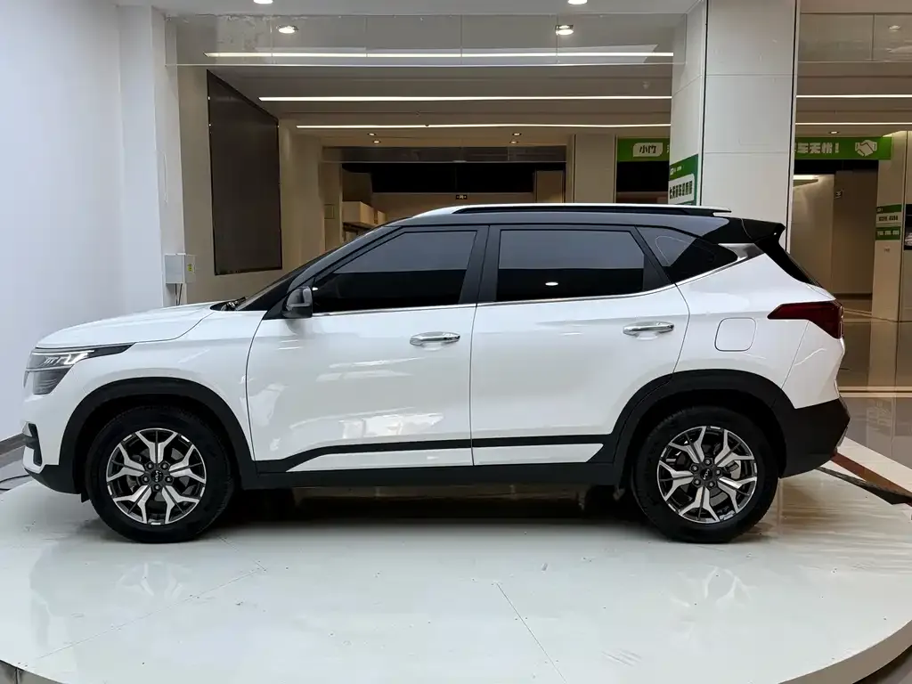 Kia KX3 2022 из CN, фото 7