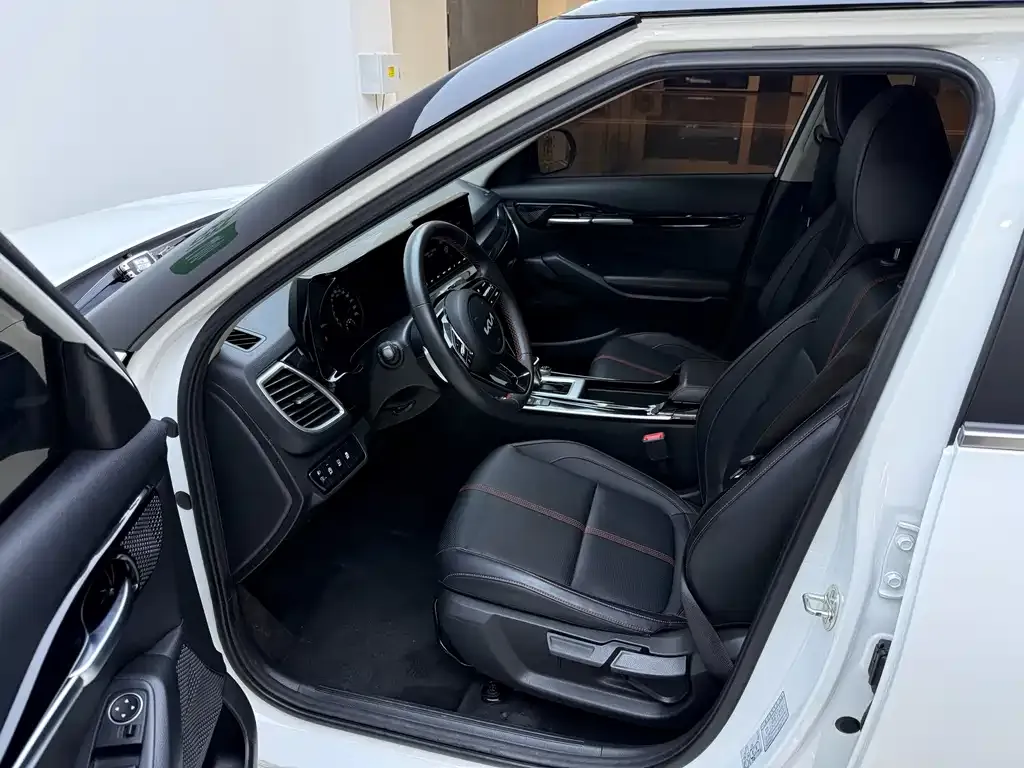 Kia KX3 2022 из CN, фото 8