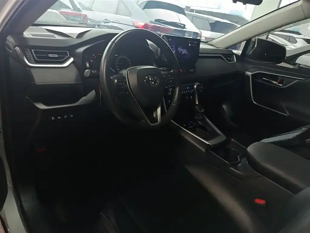 Toyota RAV4 2024 из CN, фото 10