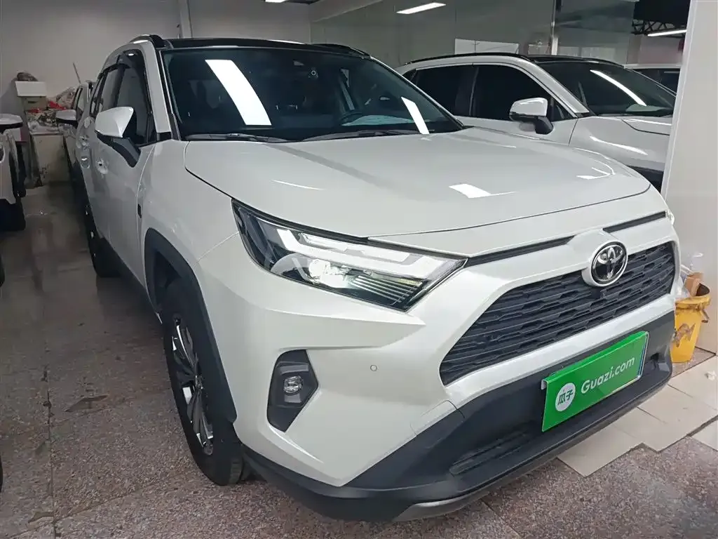 Toyota RAV4 2024 из CN, фото 4