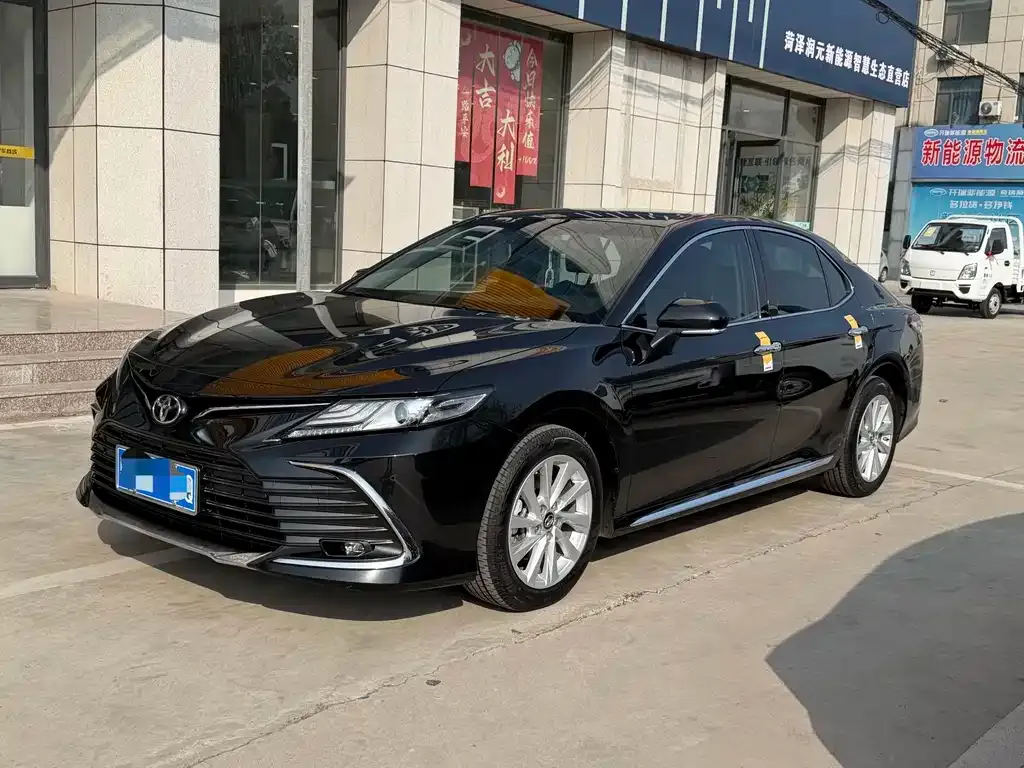 Toyota Camry 2024 из CN, фото 1