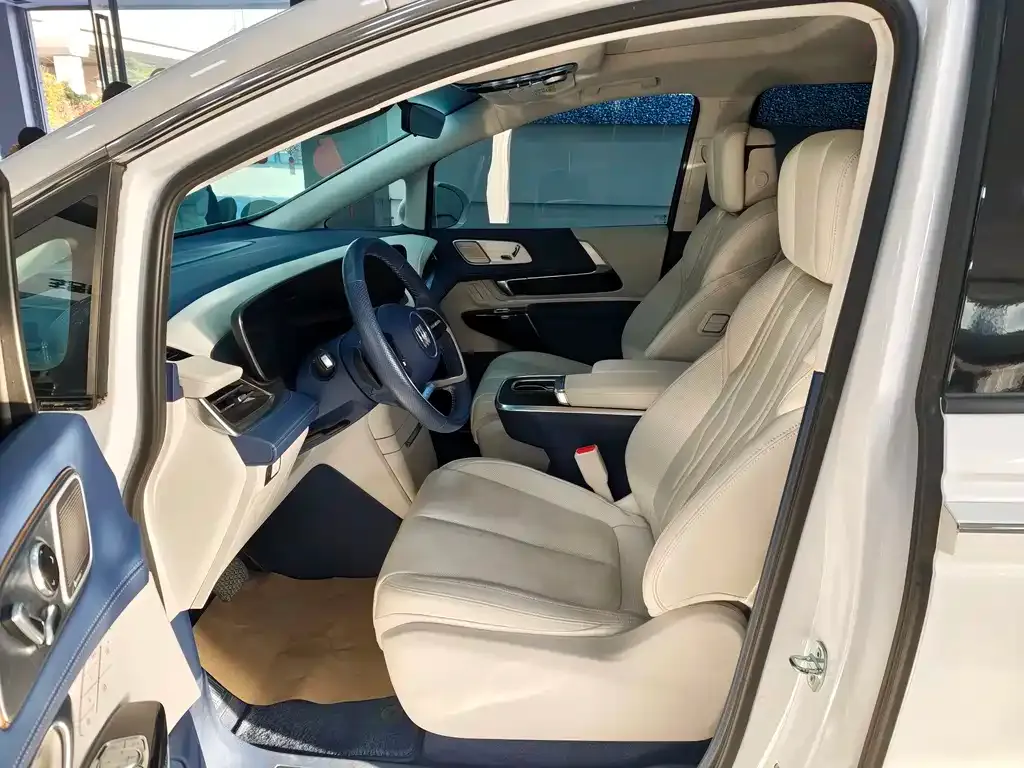Buick Century 2023 из CN, фото 10