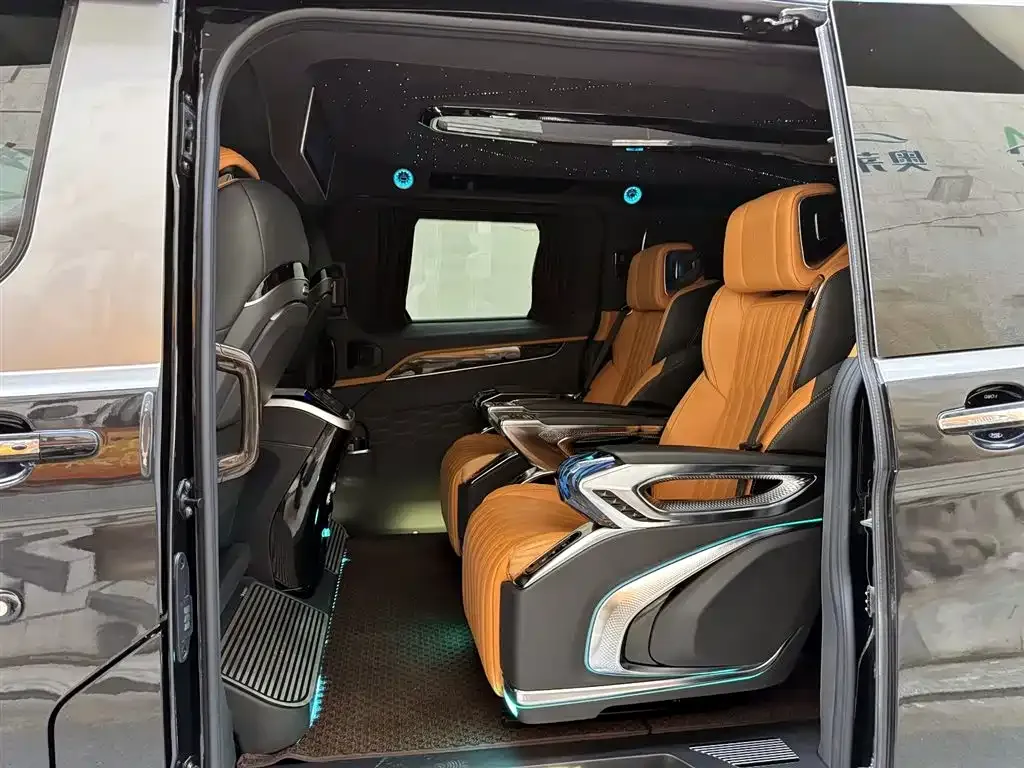 Ford Tourneo 2025 из CN, фото 10