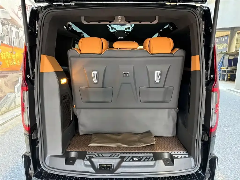 Ford Tourneo 2025 из CN, фото 8