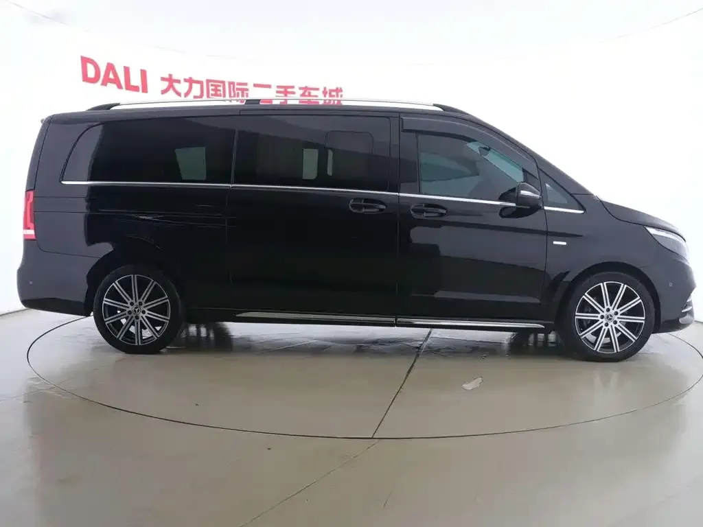 Mercedes-Benz V-Class 2023 из CN, фото 5