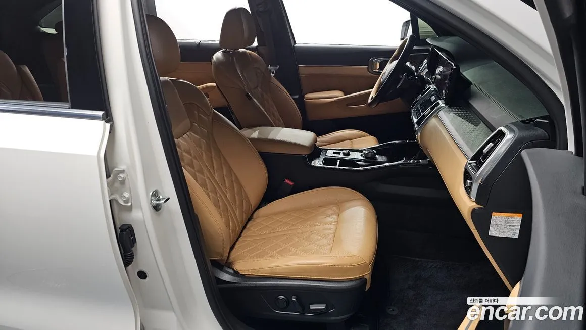 Kia Sorento — фото 10