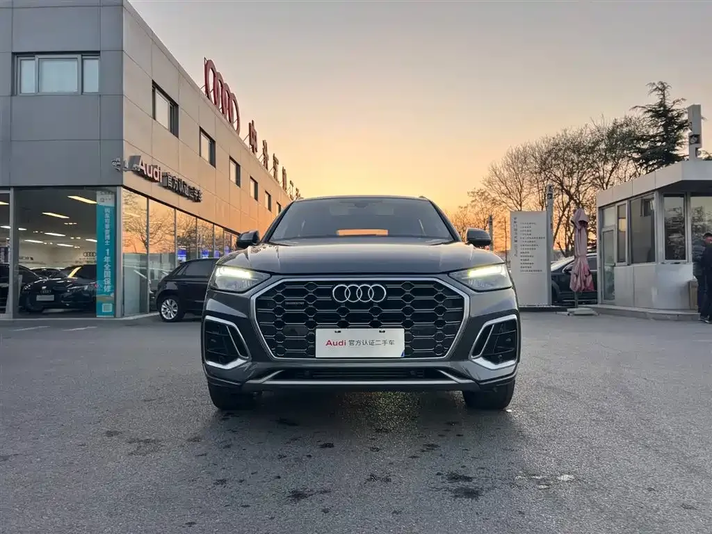 Audi Q5L 2022 из CN, фото 2