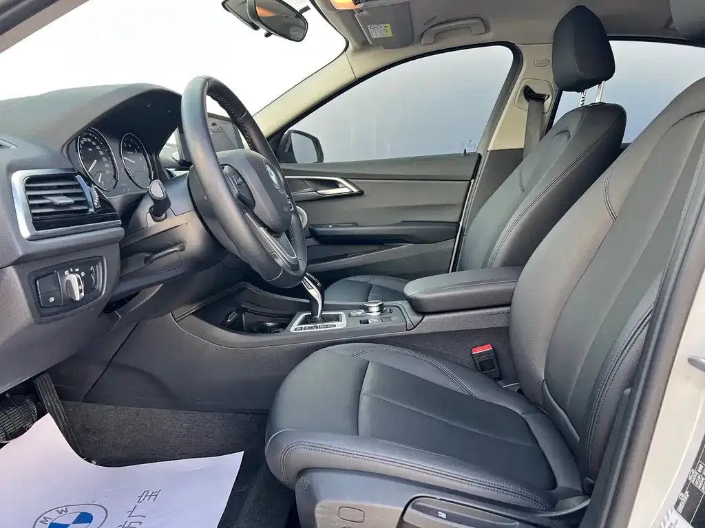BMW 1 Series 2023 из CN, фото 6
