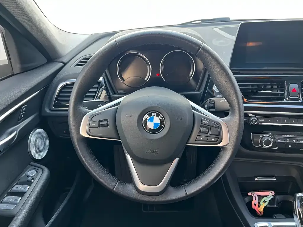 BMW 1 Series 2023 из CN, фото 8