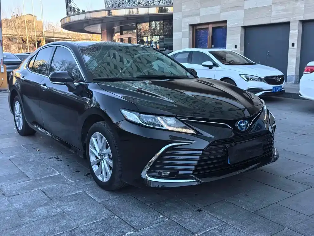 Toyota Camry 2022 из CN, фото 2