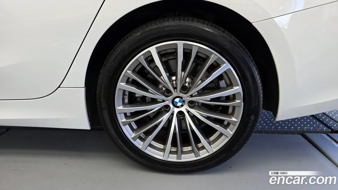 BMW 3-Series 2021 из KR, фото 5
