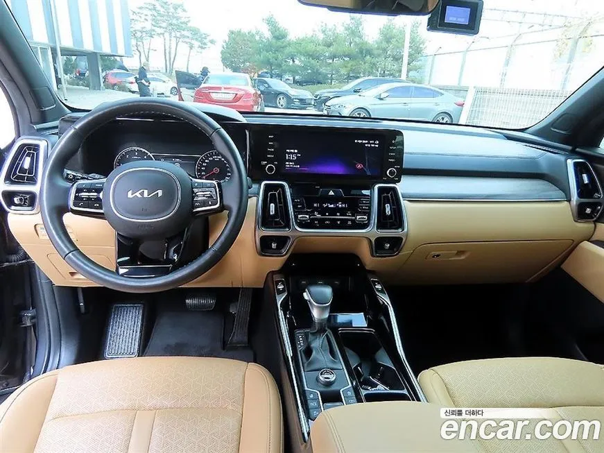Kia Sorento — фото 7