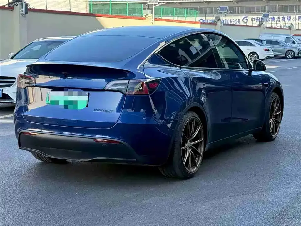 Tesla Model Y 2023 из CN, фото 7