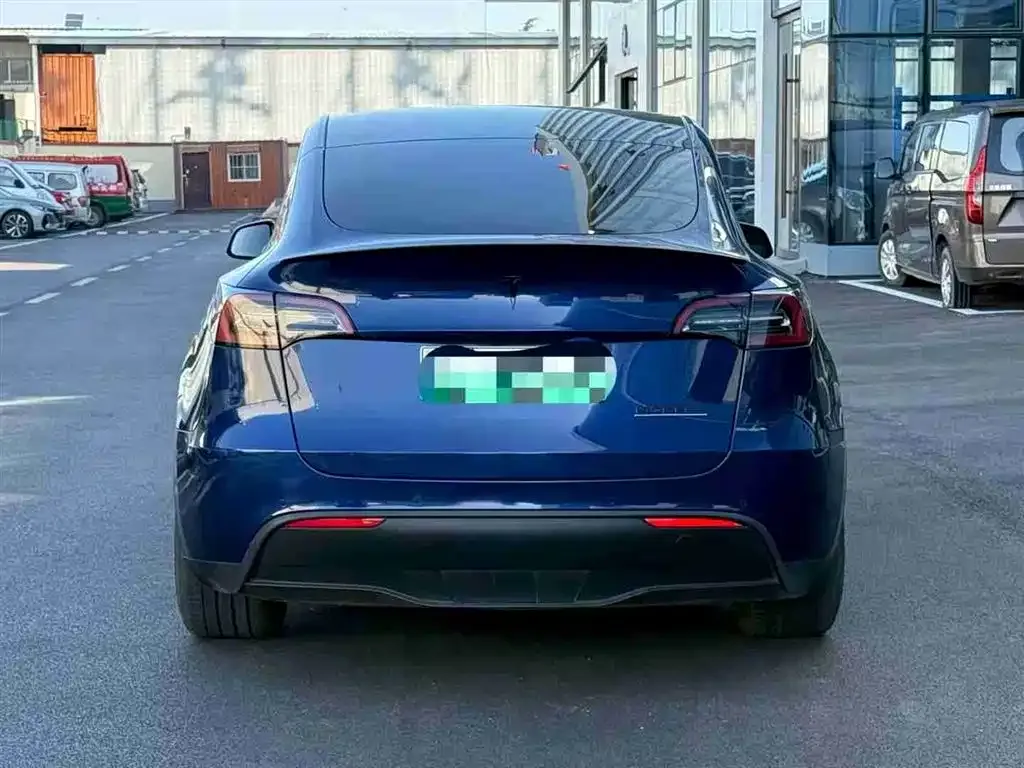 Tesla Model Y 2023 из CN, фото 8