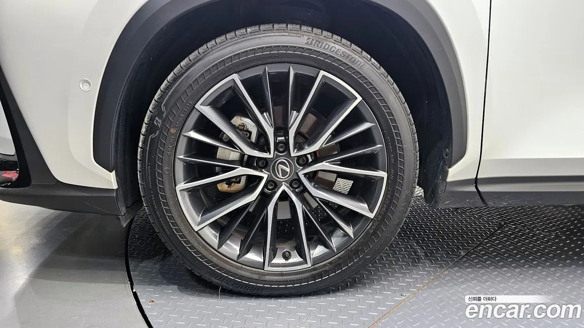 Lexus NX 2025 из KR, фото 5