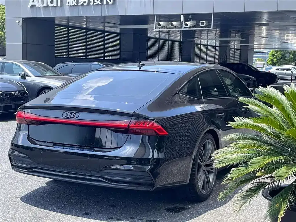 Audi A7 2024 из CN, фото 5