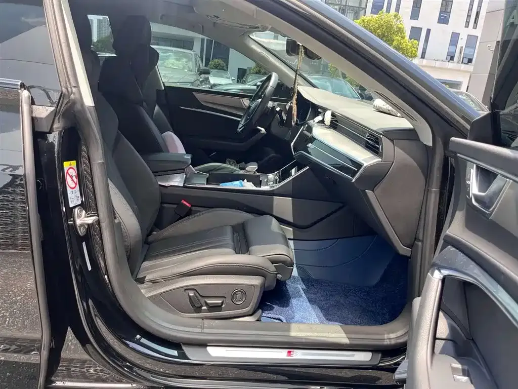 Audi A7 2024 из CN, фото 9
