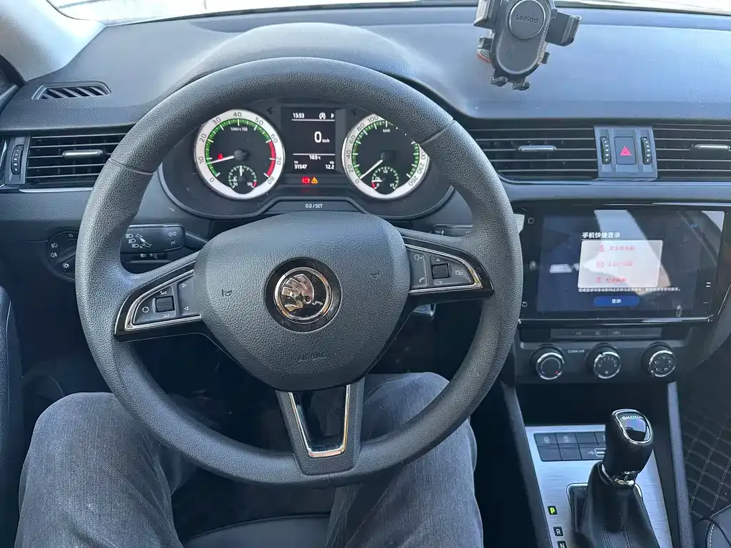 Skoda Octavia 2021 из CN, фото 10