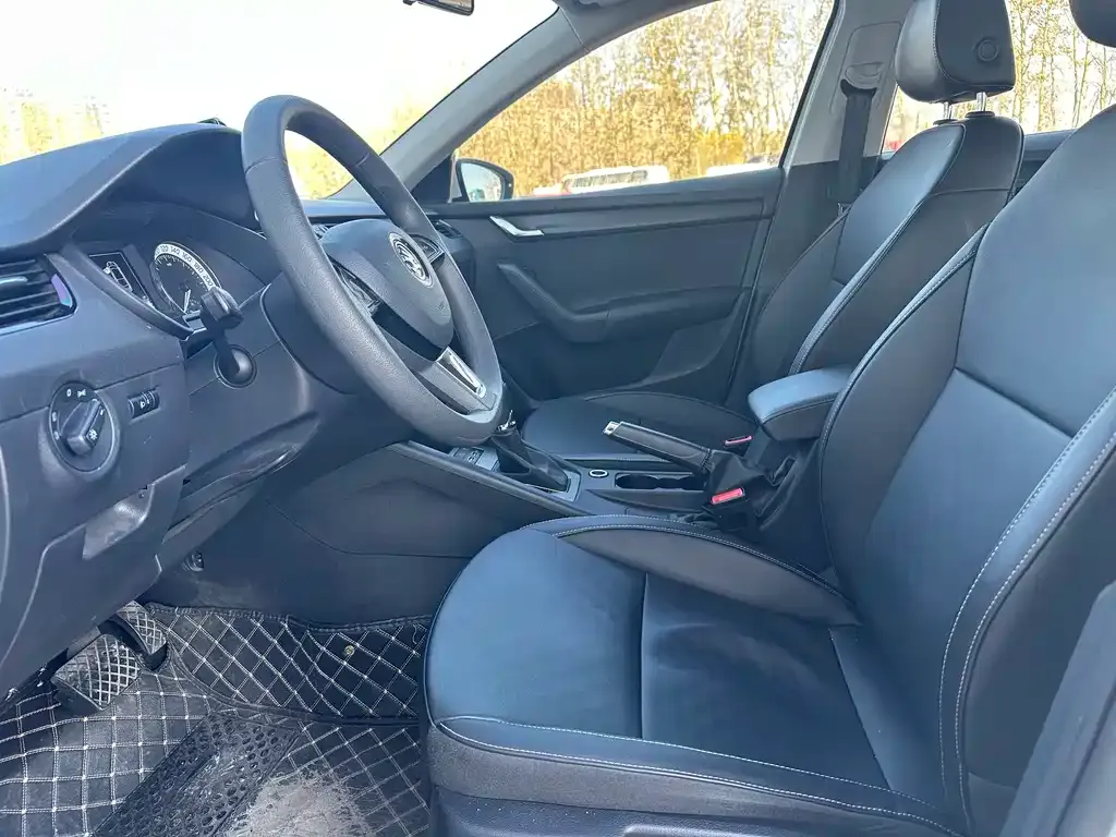Skoda Octavia 2021 из CN, фото 9