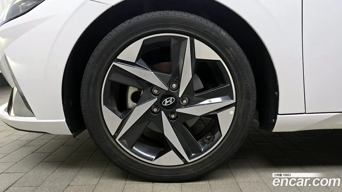 Hyundai AVANTE — фото 5