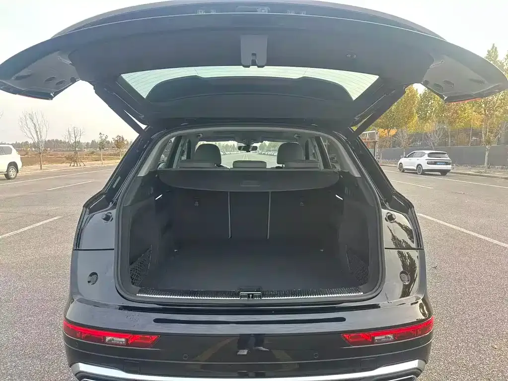 Audi Q5L 2023 из CN, фото 4