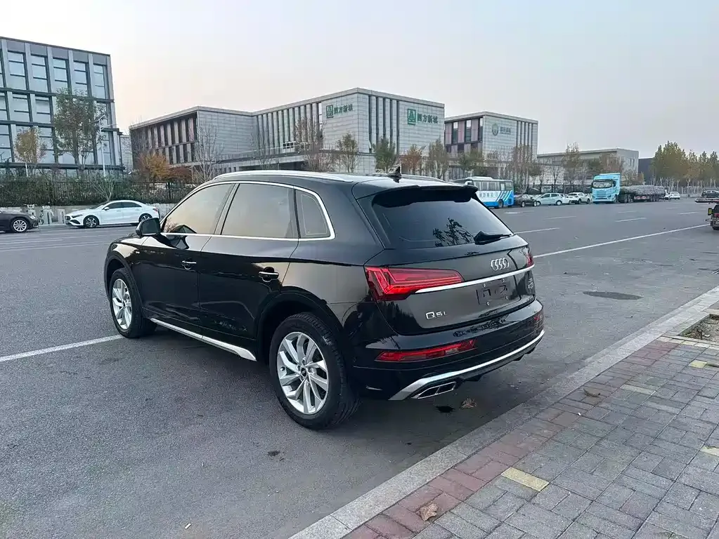 Audi Q5L 2023 из CN, фото 5