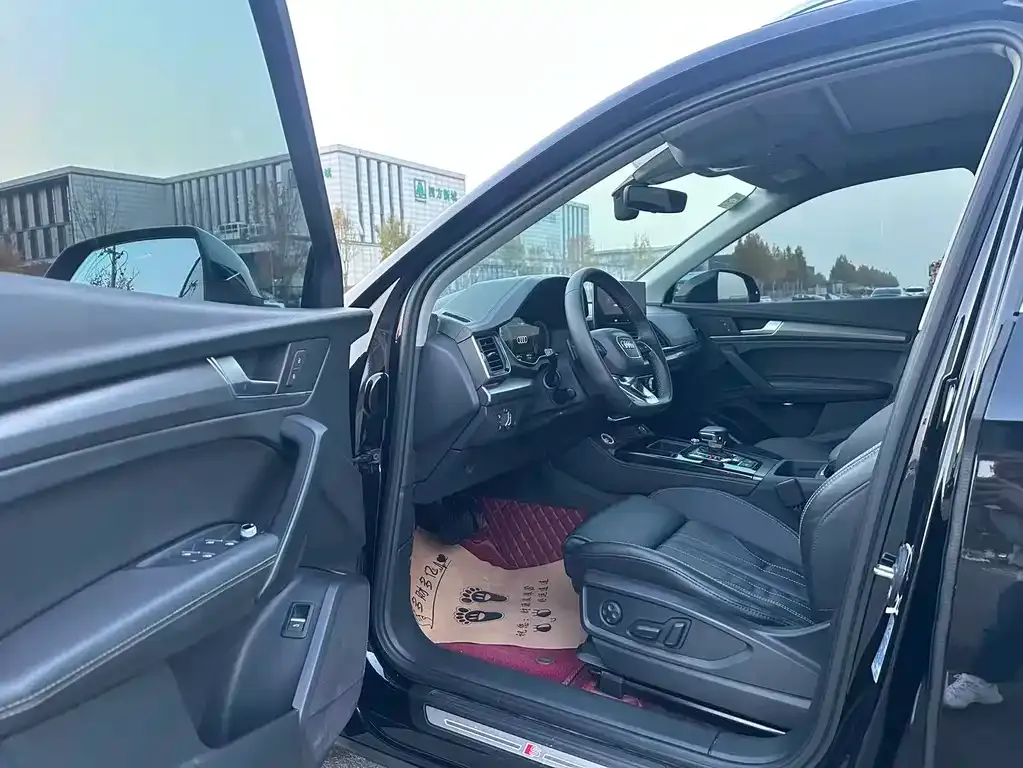 Audi Q5L 2023 из CN, фото 8