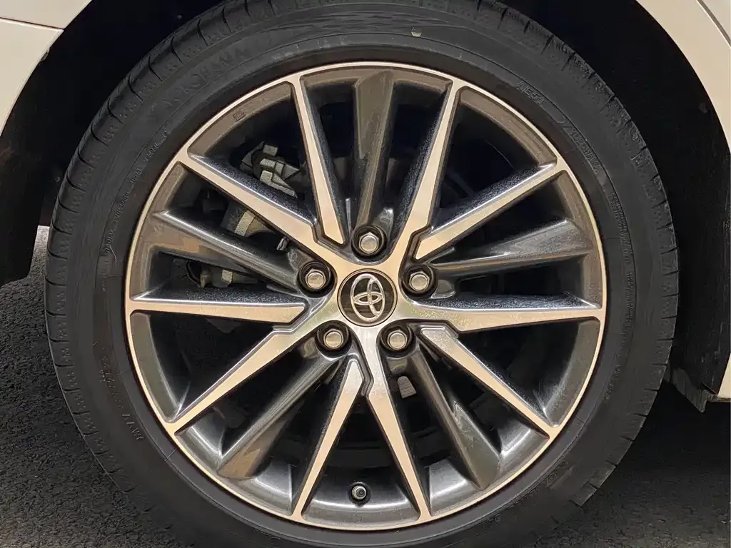 Toyota Camry 2023 из CN, фото 10